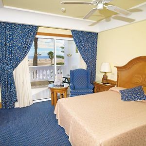 Single Room Balcony